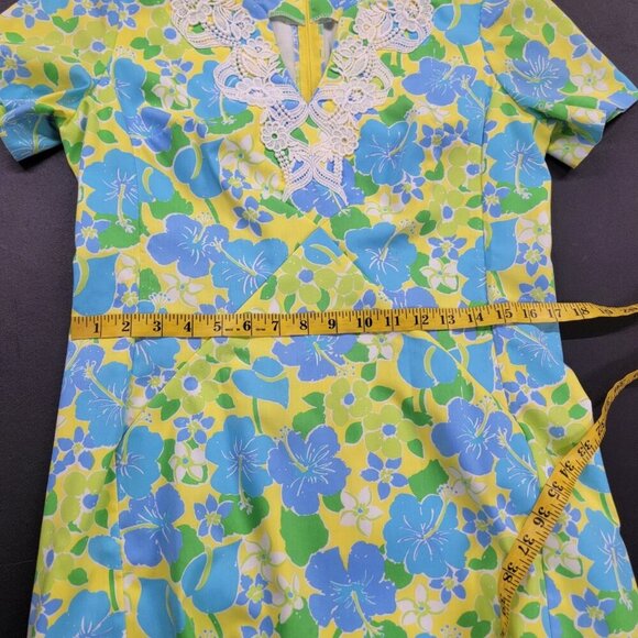 Vintage "The Lilly" by Lilly Pulitzer Hawiaan Floral Print Shift Dress Lace Trim - Picture 10 of 11